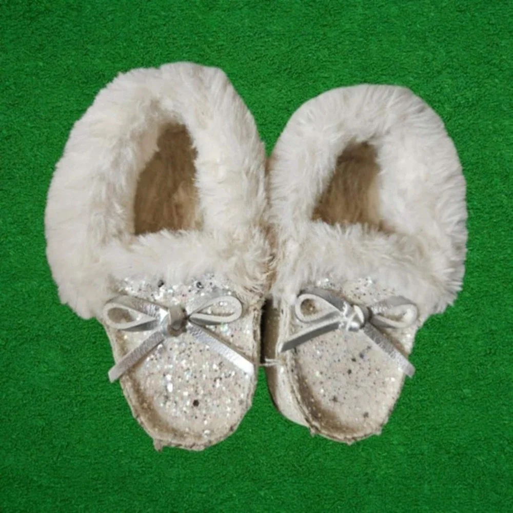 Girl's Cat‎ & Jack Glitter Moccasins Size 5 Sliver (4501)